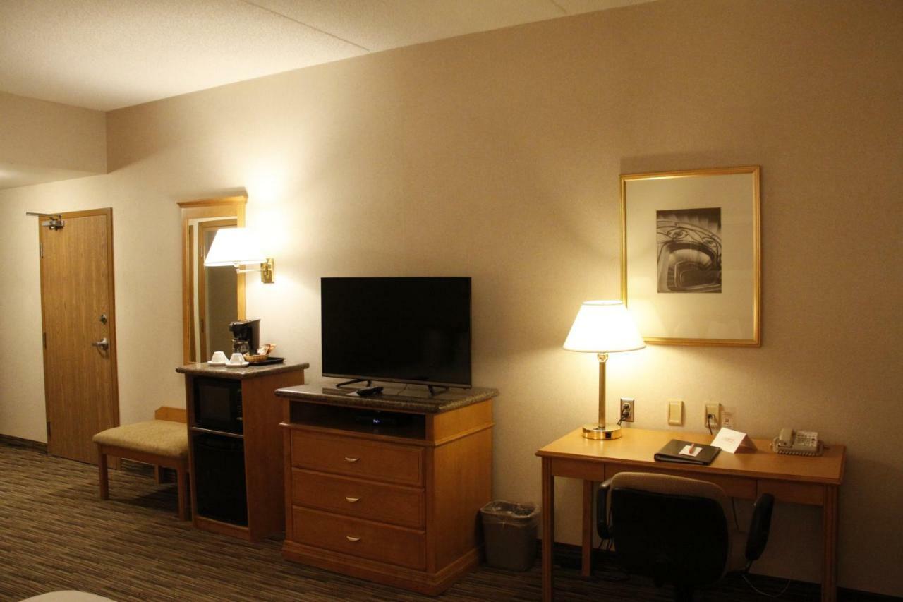 Humphry Inn And Suites Winnipeg Exteriör bild